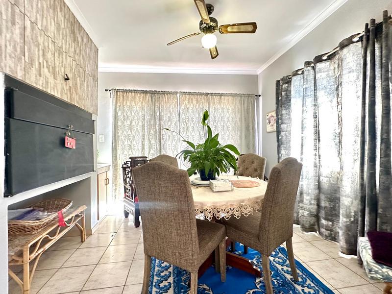 3 Bedroom Property for Sale in Bergzicht Western Cape